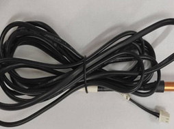 機(jī)組自動控制各模塊間的化霜周期，避免多臺模塊同時(shí)化霜，減少制熱衰減，使得水溫波動小。